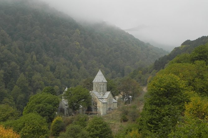 7 Day Tour through Armenia - Day 6: Colored churches, Ashtarak Bridge, and Saghmosavank acoustics
