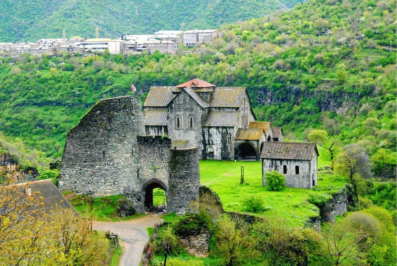 From Tbilisi to Armenia: Akhtala, Haghpat & Sanahin Day-Trip - Getting from Tbilisi to Armenia: where time goes and what to watch