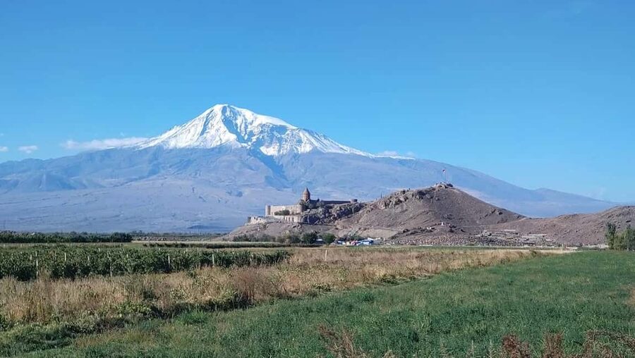 From Yerevan: 6 Most Instagramable Armenian Sights Day Trip - Charents Arch and Ararat: the best view is the one you can actually see
