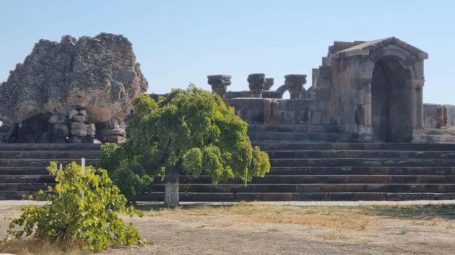From Yerevan: 6 Most Instagramable Armenian Sights Day Trip - Lunch at Garni: plan for your own meal, and don’t overpay by accident