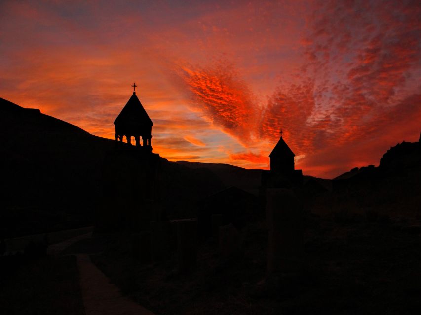 From Yerevan: Full-Day Tatev Monastery Complex Tour - Noravank monastery in red cliffs: the face carving detail and lunch with views