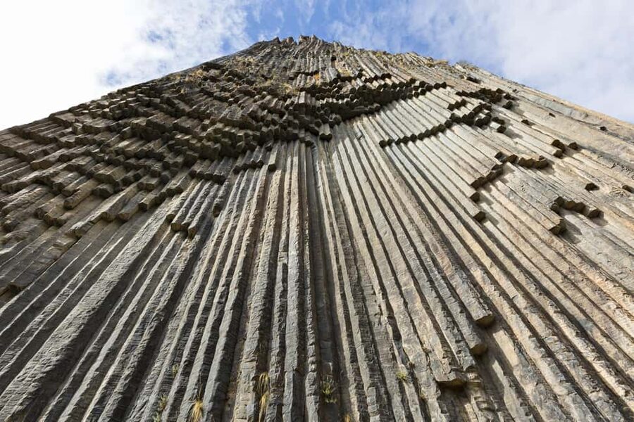 Garni & Geghard Small-Group Day Trip with Lavash Baking - The Garni lavash lesson: tonir baking you can taste