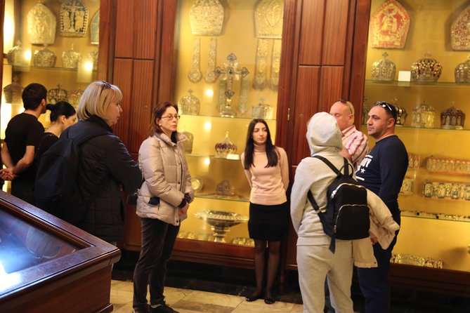Group Tour: Echmiadzin Cathedral & churches, Zvartnots Temple - Getting to Hyur Service and what group size does to your time