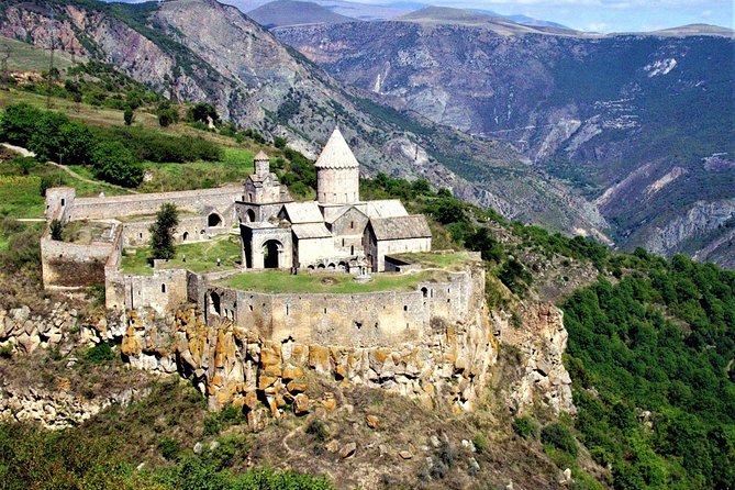 Group Tour: Shaki waterfall, Tatev monastery & ropeway, Hin Areni winery - Shaki Waterfall: a short stop where the scenery does the talking
