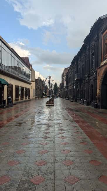 Gyumri: Private Guided Walking Tour By A Local Guide - Theater of Pondering and Gorka Park: Humor and Everyday Culture