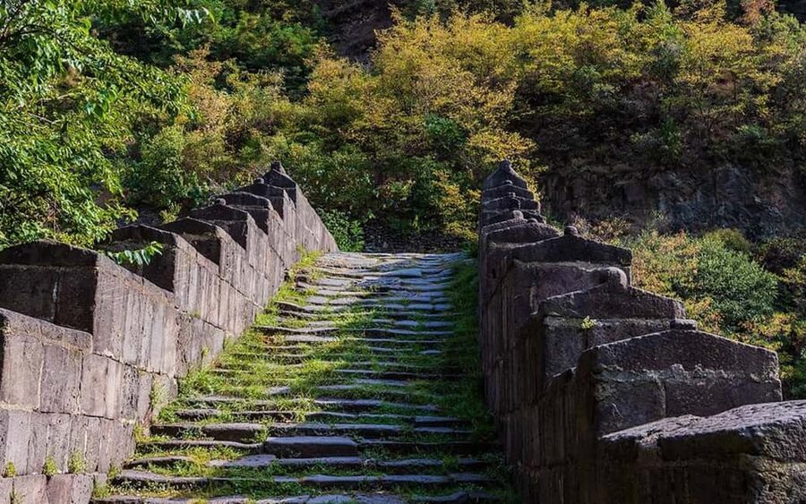 Haghpat, Sanahin & Odzun, Mendz Er or Zarni - Parni Caves - Stop 5, Mendz Er cave viewpoint (near Alaverdi): earn the Lori valley view