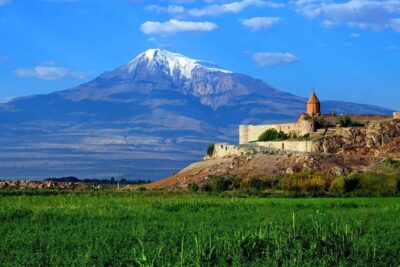 Khor Virap, Garni, Geghard, Syphony & Charents Arch + Lavash