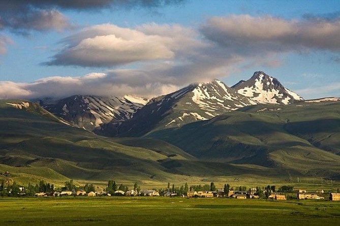 Mount Aragats, Amberd Fortress, Saghmosavank Monastery, Alphabet - private tour - Mount Aragats Up to 3,150 Meters: Snow, Cold, and Lake Kari