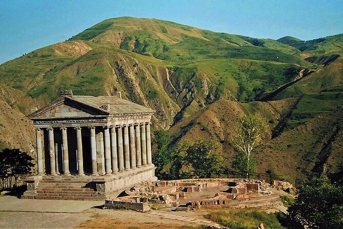 Private Day Trip to Symphony of Stones-Garni-Geghard & Lake Sevan - Symphony of Stones: a short ticketed nature stop
