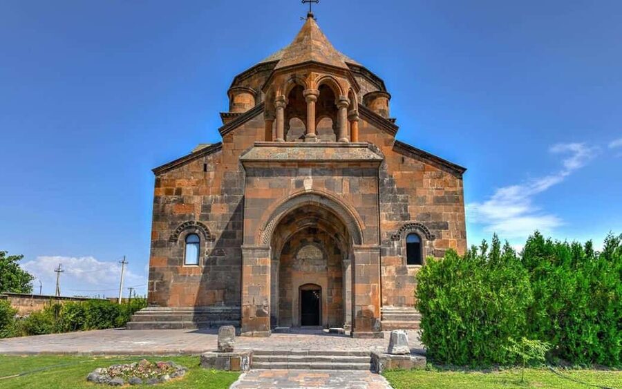Private Day Trip to UNESCO World Heritage Sites - Pickup, the Lusarat photo stop, and the road into Armavir Province