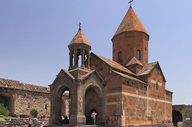 Private Tour to Garni Temple, Geghard & Khor Virap Monasteries, Azat Reservoir - Getting picked up in Yerevan and staying sane through a 9-hour day