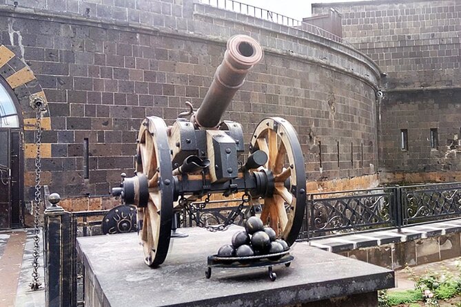Private tour to Gyumri, Dzitoghtsyan Museum, Black Fortress - Gyumri first: why this city feels so distinct