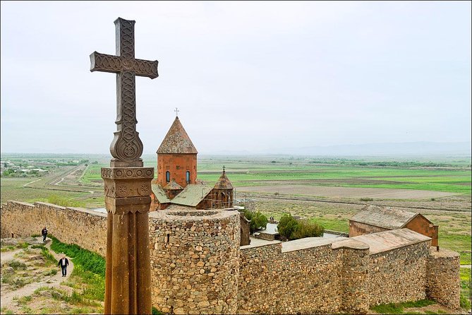 Private tour to Khor Virap, Hin Areni wine factory (tasting), Noravank, Jermuk - Hin Areni Wine Factory: Indigenous Varietals, Modern Winemaking