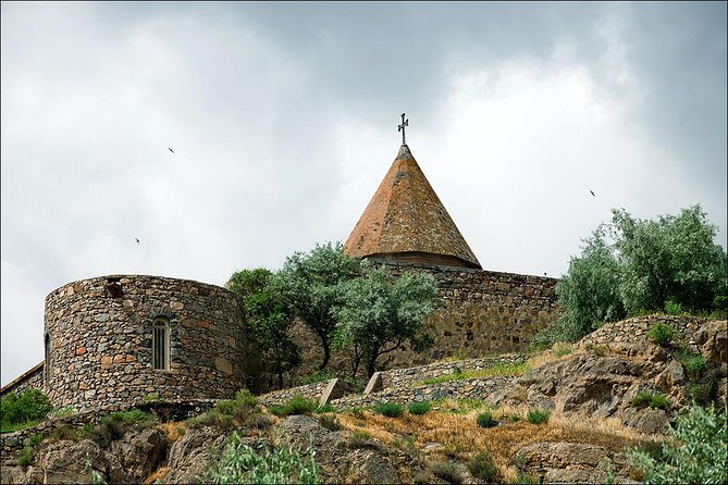 Private tour to Khor Virap, Noravank, ancient Birds-Cave, Hin Areni wine factory - Trchuneri Bird Cave: The Most Surprising Stop on the Route
