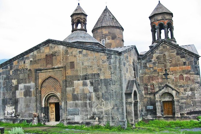 Private tour to Oshakan, Karmravor, Hovhanavank, Saghmosavank monasteries - Karmravor Church in Ashtarak: small size, exact geometry