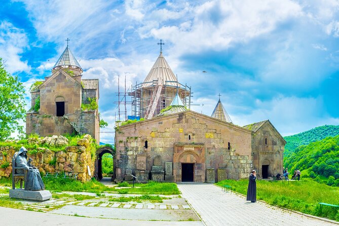 Private Tour: Tsaghkadzor (ropeway), Lake Sevan, Dilijan - Haghartsin Monastery: Eagles, an “Unreal” View, and a Huge Refectory