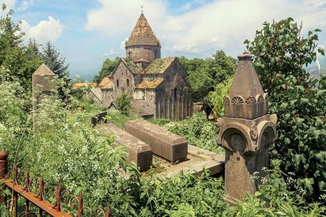 Tbilisi transfer with stops in Haghpat, Sanahin to or from Yerevan - First stop: Haghpat Monastery, founded in 976 and built for medieval life
