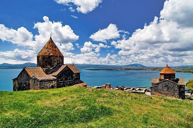 Transfer from Yerevan to Tbilisi with 2 sightseeing stops - Dilijan and Haghartsin Monastery: Armenia Goes Quiet and Green