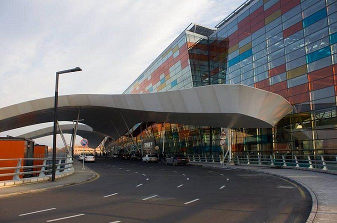Transfer Zvartnots Airport To City Yerevan - Who should book this airport to city transfer?