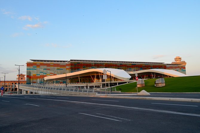 Yerevan Airport Transfer - Where the Pickup Really Starts: Zvartnots Airport to Your Hotel in Yerevan