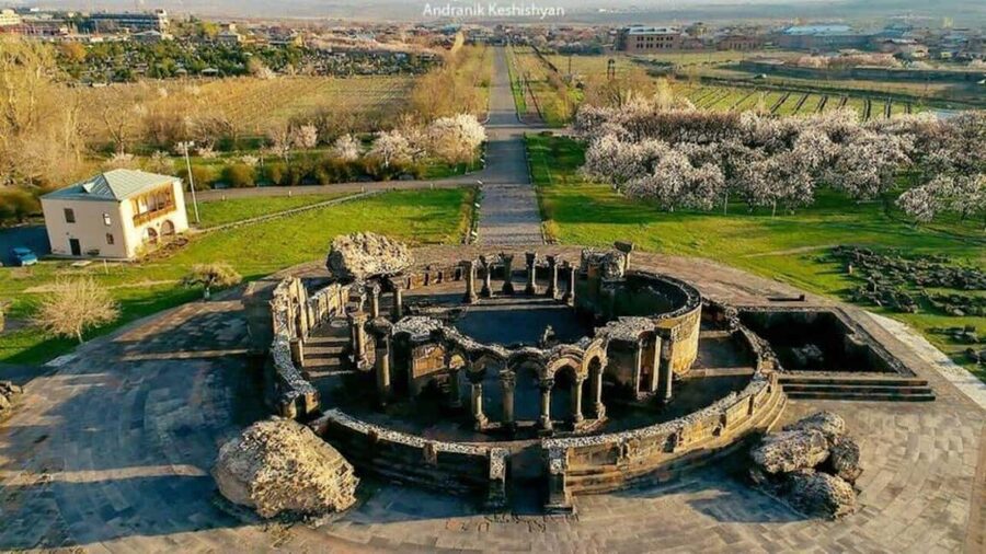 Yerevan: Echmiadzin, Hripsime, Gayane & Zvartnots Tour - Echmiadzin Cathedral: the spiritual center stop you should not skip
