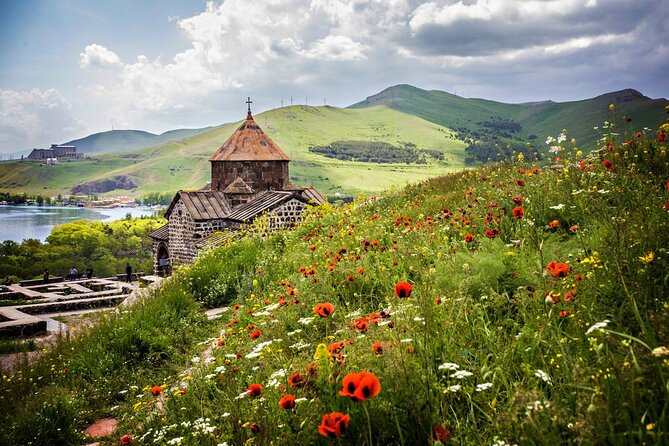 Yerevan to Tbilisi Private car transfer 3 Scenic stops - Stop 1: Yerevan pickup, then straight into the scenic work