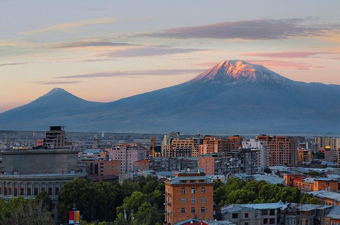 Yerevan Walking Tour - Komitas Park: a quiet reset tied to music
